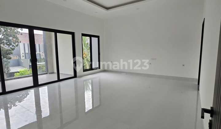 Dijual Rumah Bagus 2 Lantai SHM di BSD Puspita Loka Tangerang 2