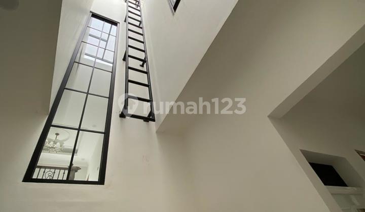 For Sale Semi-Furnished Standalone Hook House in Alam Sutera, Victoria Cluster 2