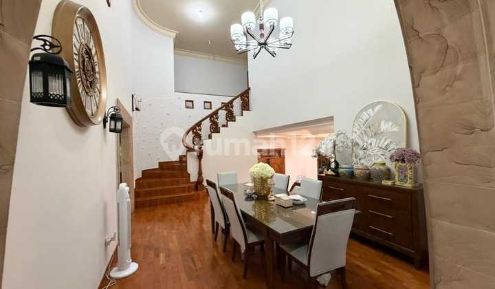 Dijual Rumah Castle Hoek Full Furnished Siap Huni di Puspita Loka Bsd City 2