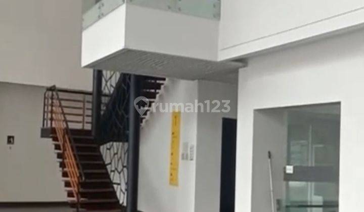 Gedung Ex Showroom Mobil Lokasi Strategis Pinggir Jalan Raya Di Jalan Pahlawan Seribu Bsd City 2