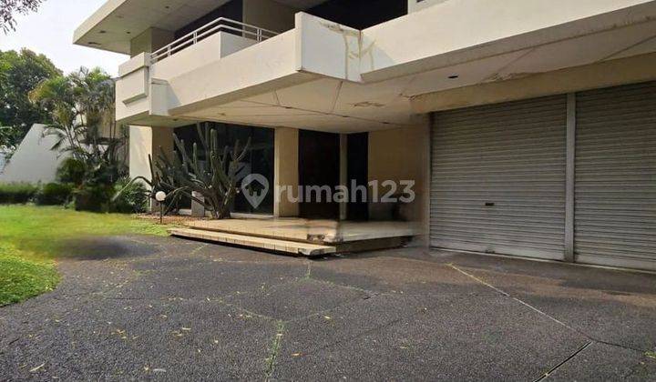 Rumah Hitung Tanah Bentuk Tanah Kotak Hadap Barat Lokasi Strategis Di Jalan Senopati Scbd Jakarta Selatan 1