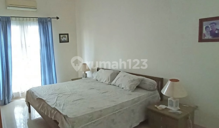 Rumah Dengan Hunian Asri Nyaman Strategis Semi Furnished  di Telaga Golf BSD 2