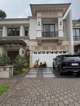 Dijual Rumah Mewah Ex Show Unit Full Furnished Cluster Jadeite BSD City Tangerang Dijual Rumah Mewah Ex Show Unit Full Furnished Cluster Jadeite BSD City Tangerang