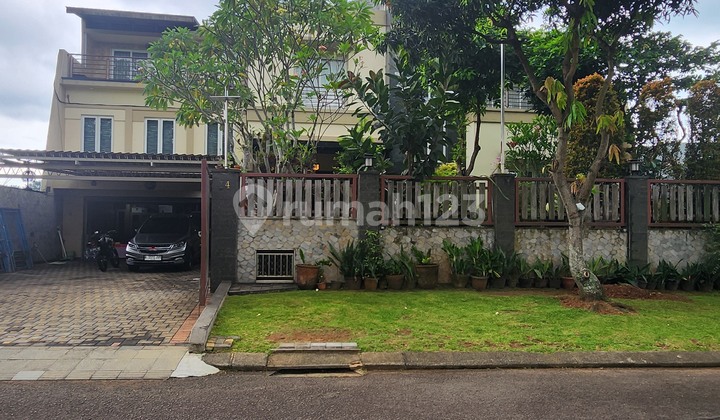 Rumah Mewah Siap Huni View Lapangan Golf Lokasi Strategis Di Cluster Paramount Hill Gading Serpong