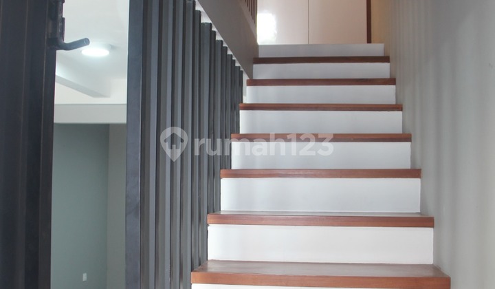  Dijual Cepat Rumah modern berdesain arsitek Di Tebet Jaksel 2