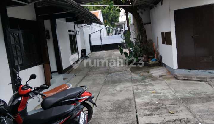 House + 27 Rooms Most Strategic in West Cilandak 2