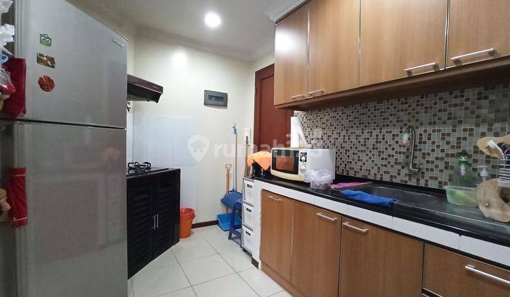 Apartemen Royal Mediterania Garden  lantai rendah  2