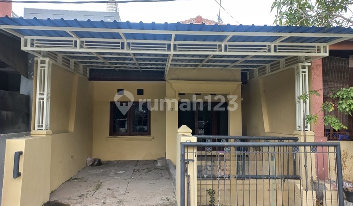Affordable Wiguna Selatan House 1