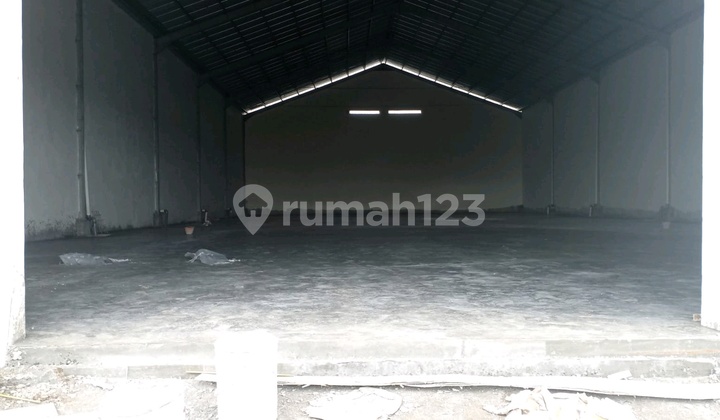 Madiun Zero Warehouse Main Road