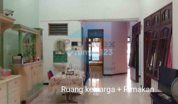 Di jual Rumah Darmo Satelit Town 2