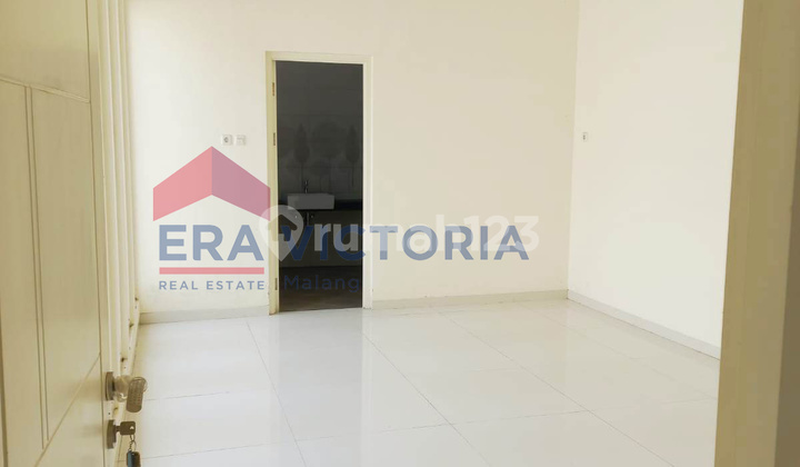 House for Sale in Quiet Area Near SMP Charis &amp; Malang City Center 2