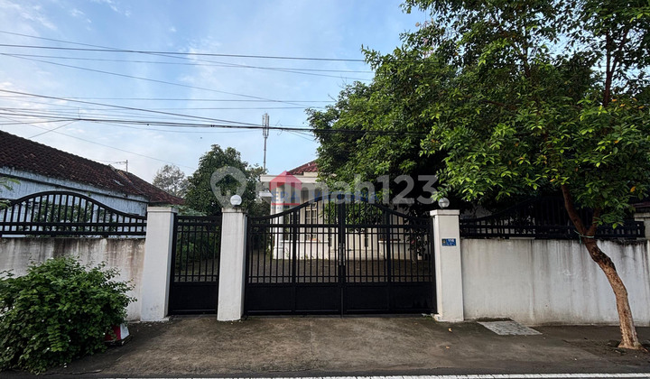 Comfortable &amp; Move-in Ready House in the Heart of Blitar City Strategic Location