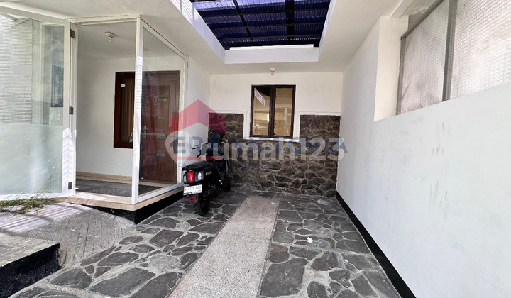 Rumah 2 Lantai Harga 1,5 Milyar Cuma 500 Meter ke Univ Brawijaya