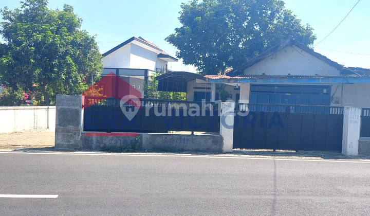 Rumah Bagus Siap Huni SHM Banyakan, Kediri 2
