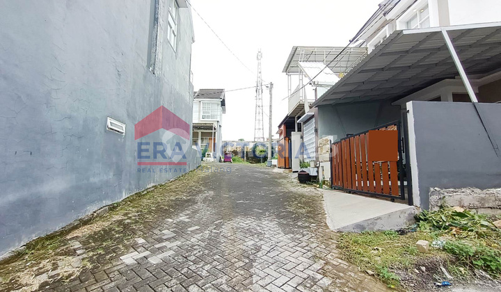 Rumah Semi Furnished One Gate System, 15 Menit ke UB & Kawasan Perkopian Sudimoro 2