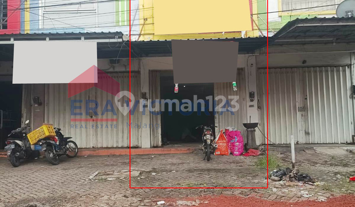 Strategic Rented Shop House Near SMAN 7 and Al Hikam Islamic Boarding School, Malang