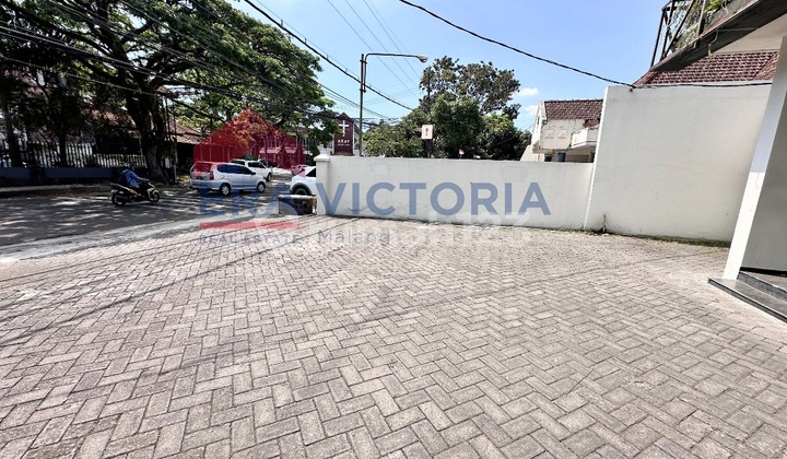 Business Space Very Strategic Location On Premier Road, Malang City