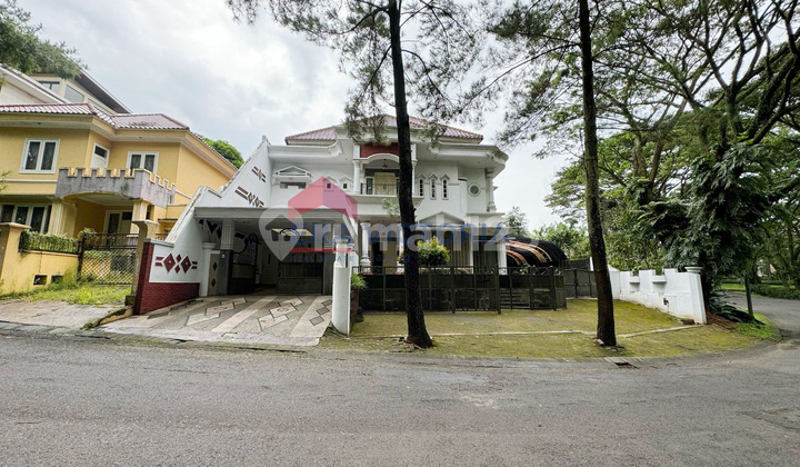 Jual Rumah Strategis, Hook dan Luas, Dekat Sekolah Bina Bangsa