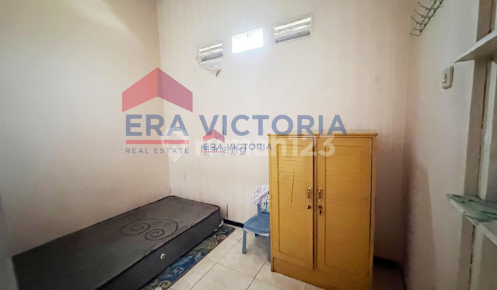 Properti Strategis! Rumah 2 Lantai, Rooftop di Poros Jalan Raya Dekat Um 2 & Tol 2