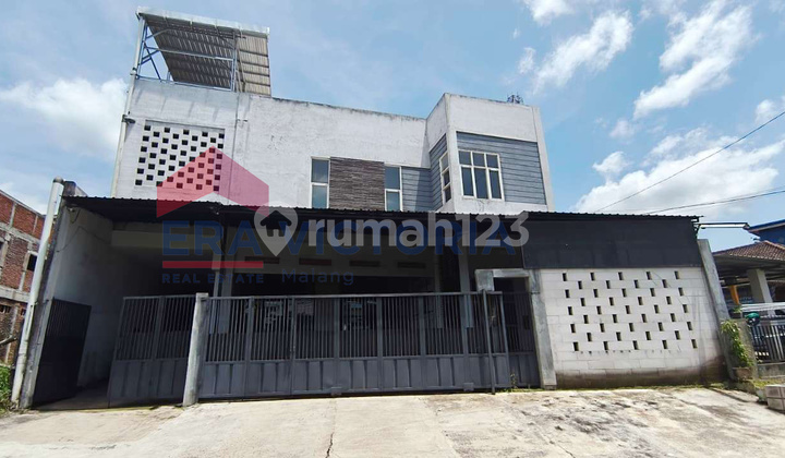 Strategic Property Near BINUS with Ample Parking, Ideal for Boarding House Business Strategic Property Near BINUS with Ample Parking, Ideal for Boarding House Business