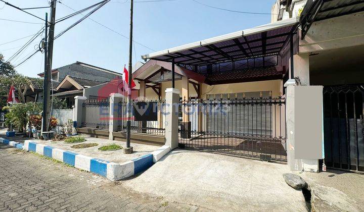 Dijual Rumah One Gate System Dekat Platinum Badminton Araya Malang 2