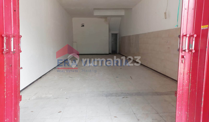 Rental Shop in a Busy Campus Area, Premium Location, Very Suitable for Business