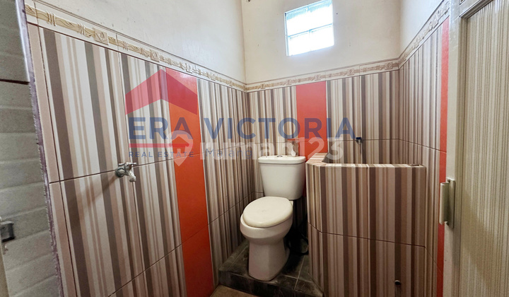 Comfortable Housing Estate House with Wide Road Access Near Pakis Market 2