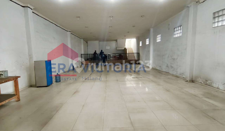 8 Meter Wide Business Shop House in Tlogomas Area Suitable for All Types of Businesses 2