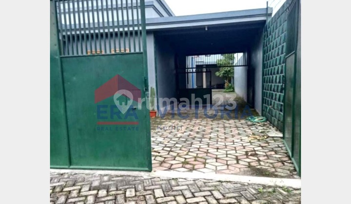 Nice House With 2 SHM Buildings in Gampengrejo, Kediri 1