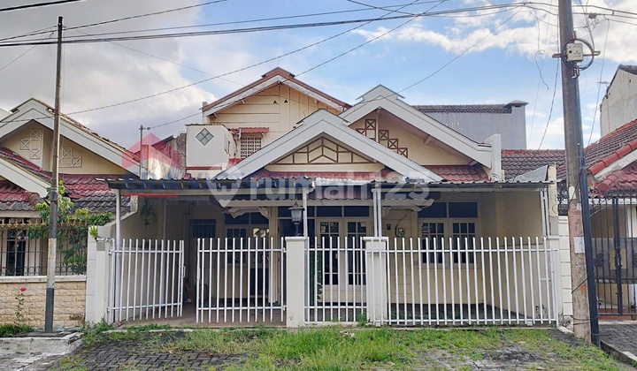 Rumah Araya Lingkungan Aman Akses Mudah Cocok untuk Keluarga Rumah Araya Lingkungan Aman Akses Mudah Cocok untuk Keluarga