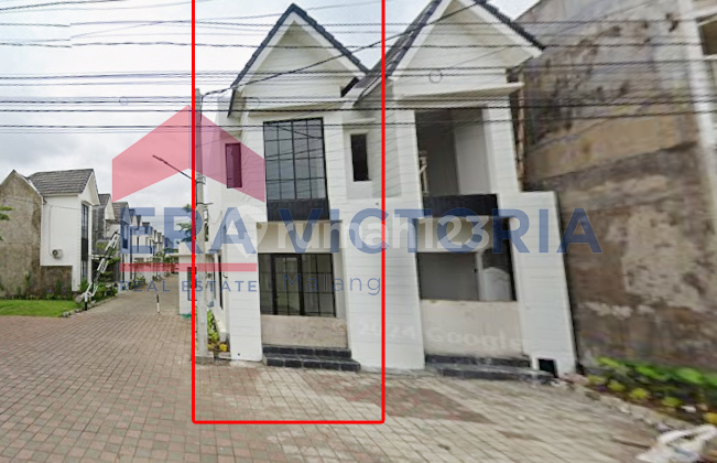 Strategic Location Commercial Ruko Suitable for Grocery Store / Office
