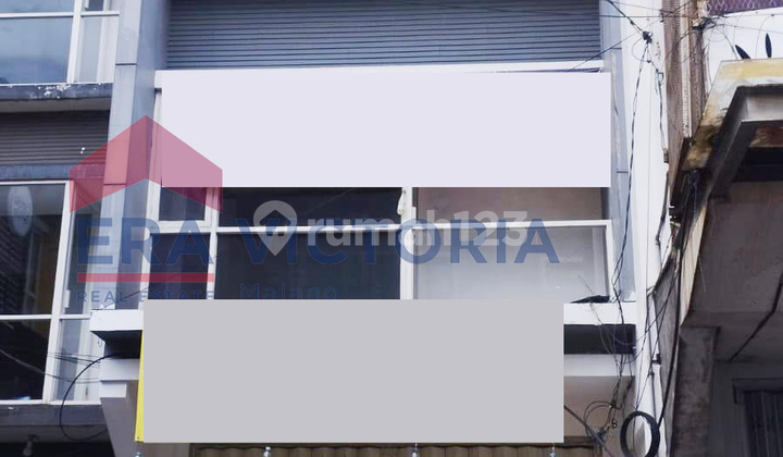 Ready-to-Use Shop House in Blimbing Heart, Close to Market, 3 Floors, Easy Access