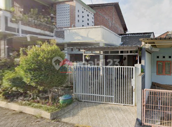 Rumah Area Sejuk Dekat Museum Singhasari Siap Huni untuk Keluarga Kecil