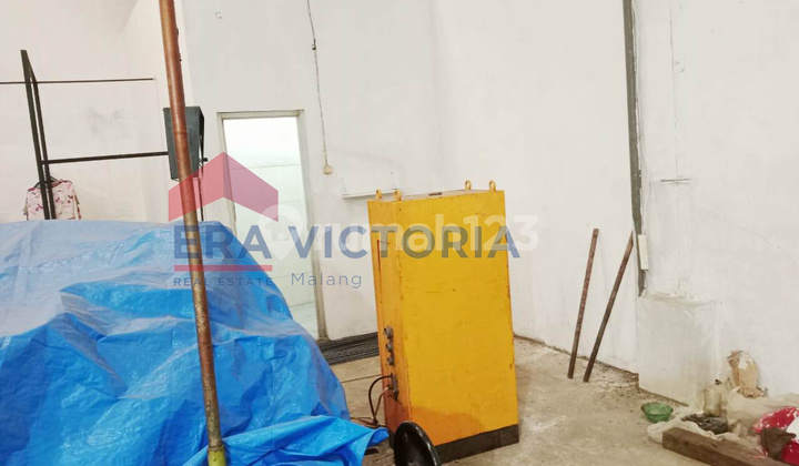 Spacious Warehouse in Strategic Area with Easy Truck Access Near Toll Exit