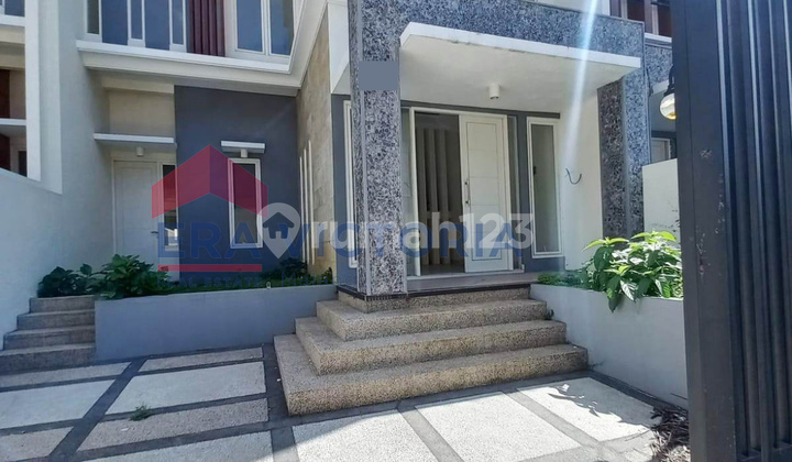 Rumah Lingkungan Tenang Dekat Smp Charis Akses Cepat ke Kampus Unmer Rumah Lingkungan Tenang Dekat Smp Charis Akses Cepat ke Kampus Unmer