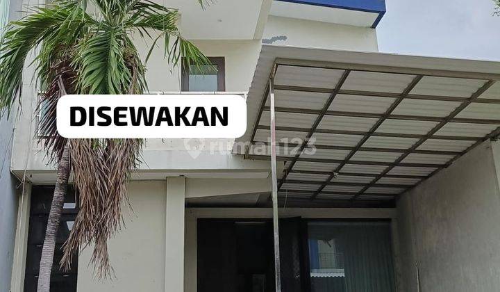 Disewakan Rumah Full Furnished 2 Lantai Pakuwon City dekat PCM 1