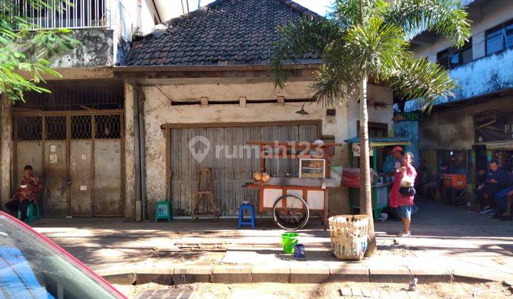 Dijual Cepat Rumah Komersial Area Surabaya Pusat, Hitung Tanah Nol Jalan Raya Jenderal Basuki Rachmad Surabaya 1