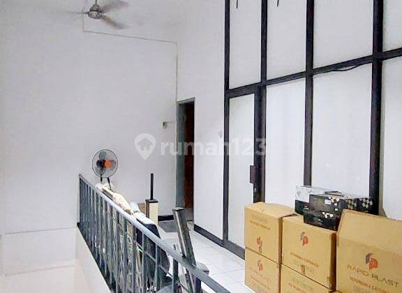 Dijual Ruko 3 Lantai Komplek Ruko Klampis Megah Ada Ac, Perabot 2