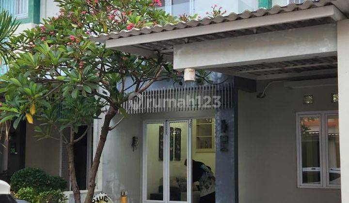 Disewakan Sukolilo Dian Regency Rumah 2 Lantai Full Furnished  1