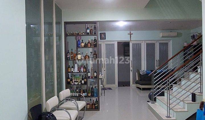 Disewakan Rumah Minimalis Pantai Mentari Bagus Semi Furnish 2
