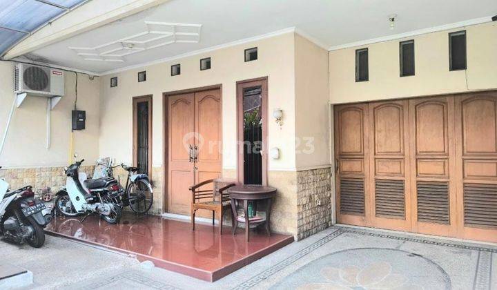 Dijual Rumah 2 Lantai Siap Huni Manyar Surabaya Dekat Jalan Raya 2