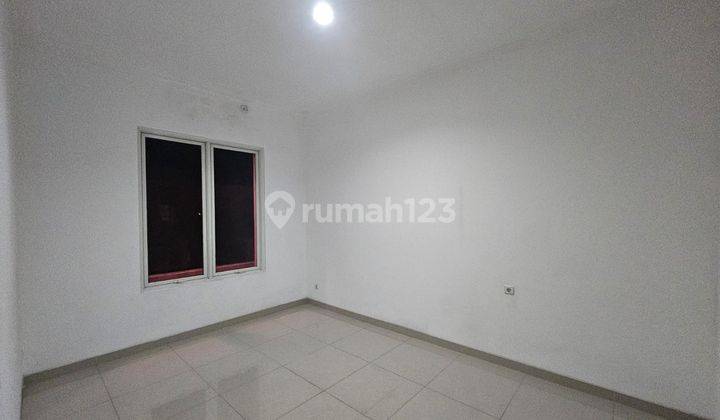 Rumah Bagus Siap Huni Cluster Cempaka Suvarna Sutera Rumah Didalam Kawasan Lapangan Golf Suvarna Padi Suvarna Sutera Furnished Sudah Renovasi SHM - Sertifikat Hak Milik di Cluster Cempaka, Rumah Didalam Kawasan Lapangan Golf Suvarna Padi suvarna Sutera, S 2