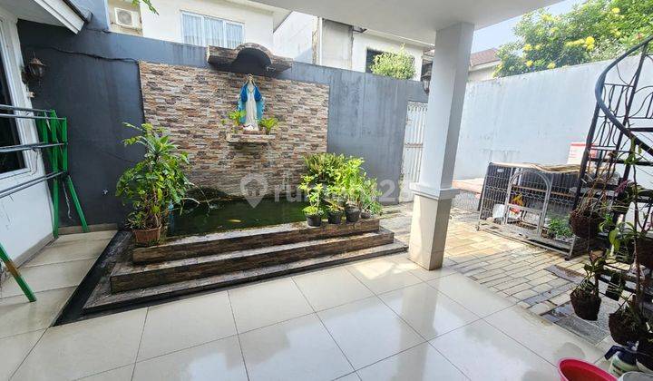 Rumah 3 Lantai di De Park Cajuputi, Tangerang 1