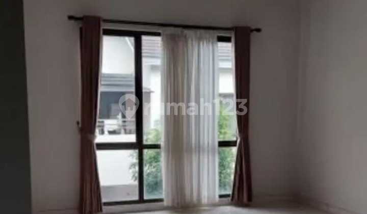 Ready to Live In Neat House, Semi-Furnished, Alevare Cluster, Foresta BSD.