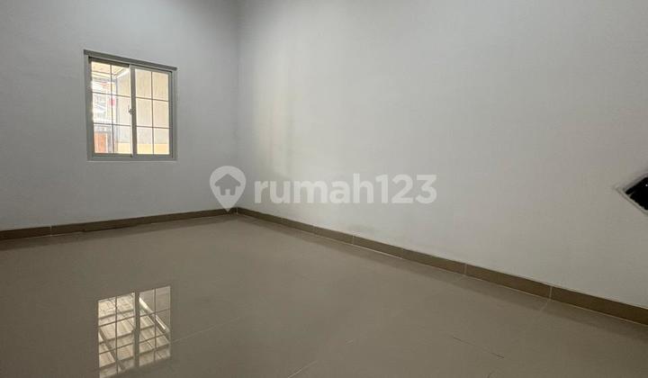 Dijual Rumah 1 lantai (Baru Selesai Renovasi) di VILLA MELATI MAS  Serpong - Tangerang Selatan     2