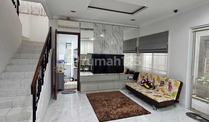 Dijual Rumah Siap Huni Semi Furnished di De Park Bsd
