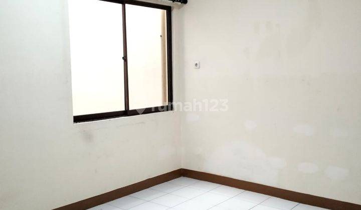 Disewakan Rumah 2 Lantai Semi Furnished di Alam Sutera 2