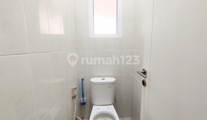 Disewakan Rumah Hook Full Furnished di Omaha Village Gading Serpong 2