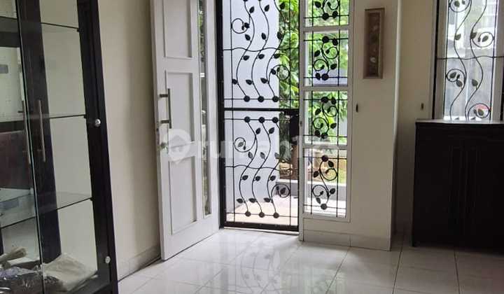 For Rent Semi-Furnished House Gading Serpong Fluorite Cluster 2
