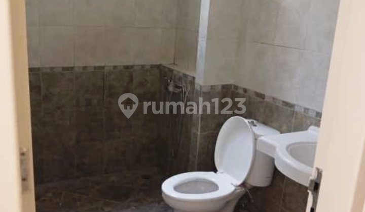 Dijual Rumah Semi Furnished SHM di Bsd The Green 2